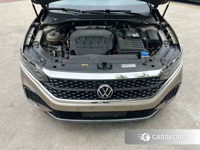 Volkswagen Passat 2022 Шампань из Китая