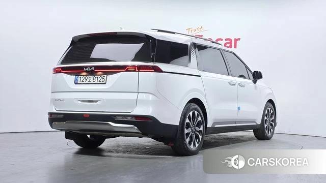 Kia Carnival 4th generation 2023 Белый из Кореи