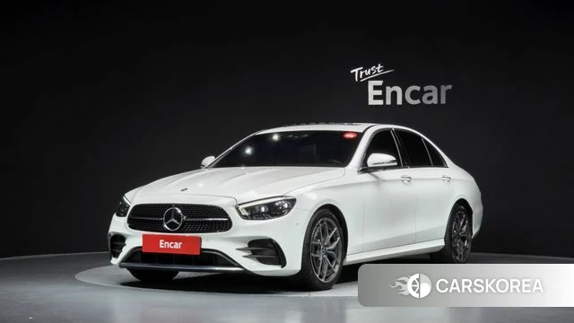 Mercedes-Benz E-Class W213 2021 Белый из Кореи