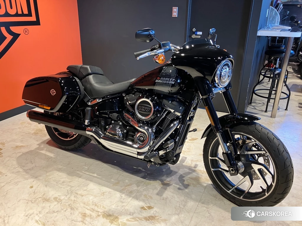 Проданный Harley-Davidson Softail Sport Glide FLSB1750 2023 из Японии