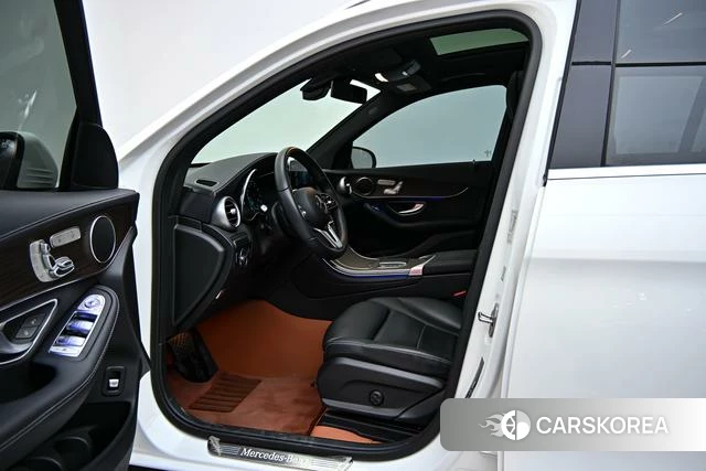 Mercedes-Benz GLC 2023 Белый из Китая