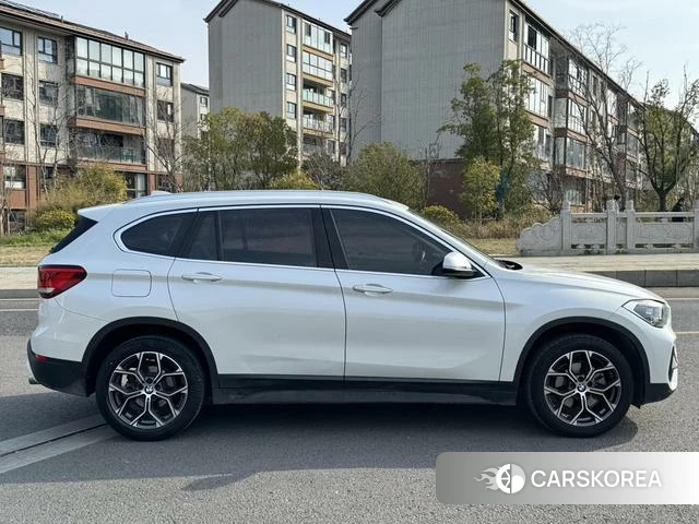 BMW X1 2021 Белый из Китая