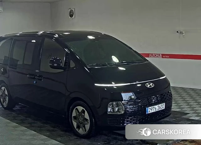 Hyundai Staria 2025 Черный из Кореи