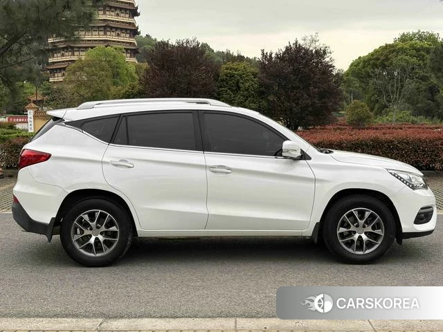 BYD Song 2018 Белый из Китая