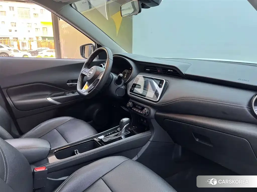 Nissan Kicks 2023 Белый из Китая