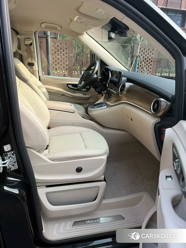 Mercedes-Benz V-class 2022 Черный из Китая