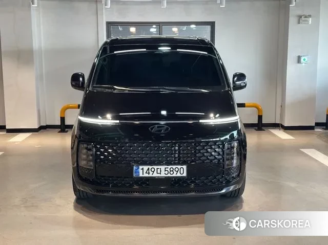 Hyundai Staria 2025 Черный из Кореи