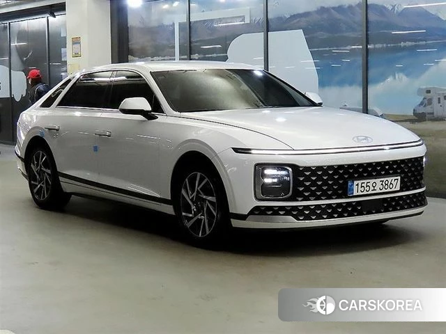 Hyundai Grandeur Hybrid (GN7) 2023 Белый из Кореи