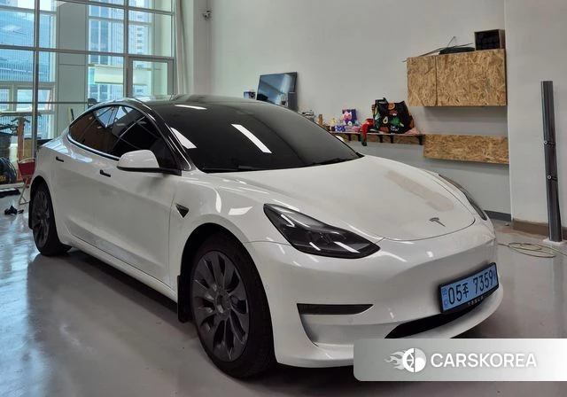Tesla Model 3 2022 Белый из Кореи