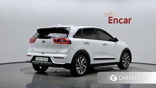 Kia Niro 2018 Белый из Кореи