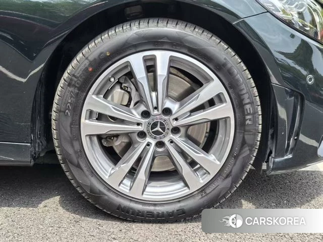 Mercedes-Benz Class C 2020 Зеленый из Китая