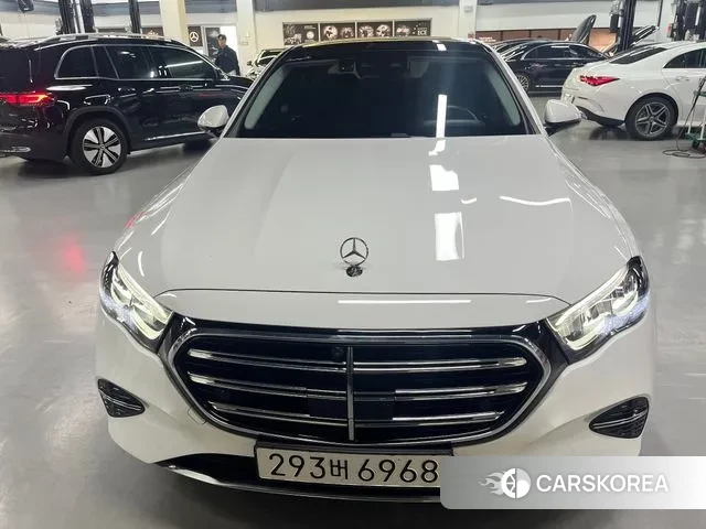 Mercedes-Benz E-Class W214 2024 Белый из Кореи