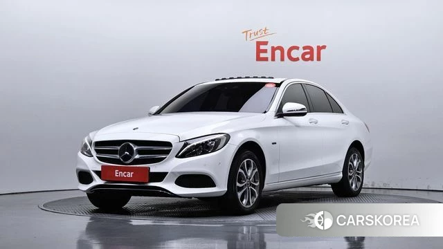 Mercedes-Benz C-Class W205 2018 Белый из Кореи