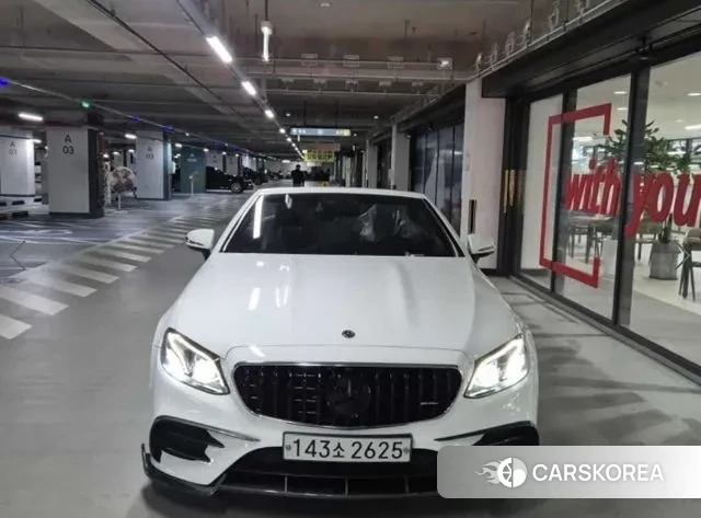 Mercedes-Benz E-Class W213 2019 Белый из Кореи