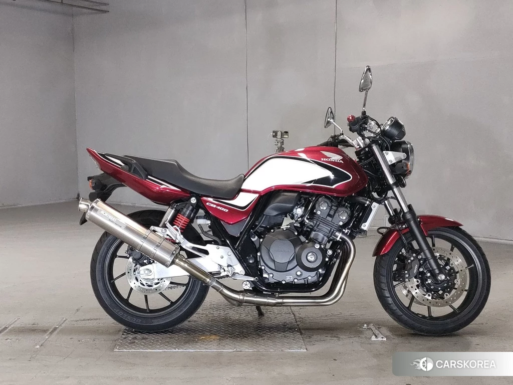 Проданный Honda CB400SF 2021 из Японии