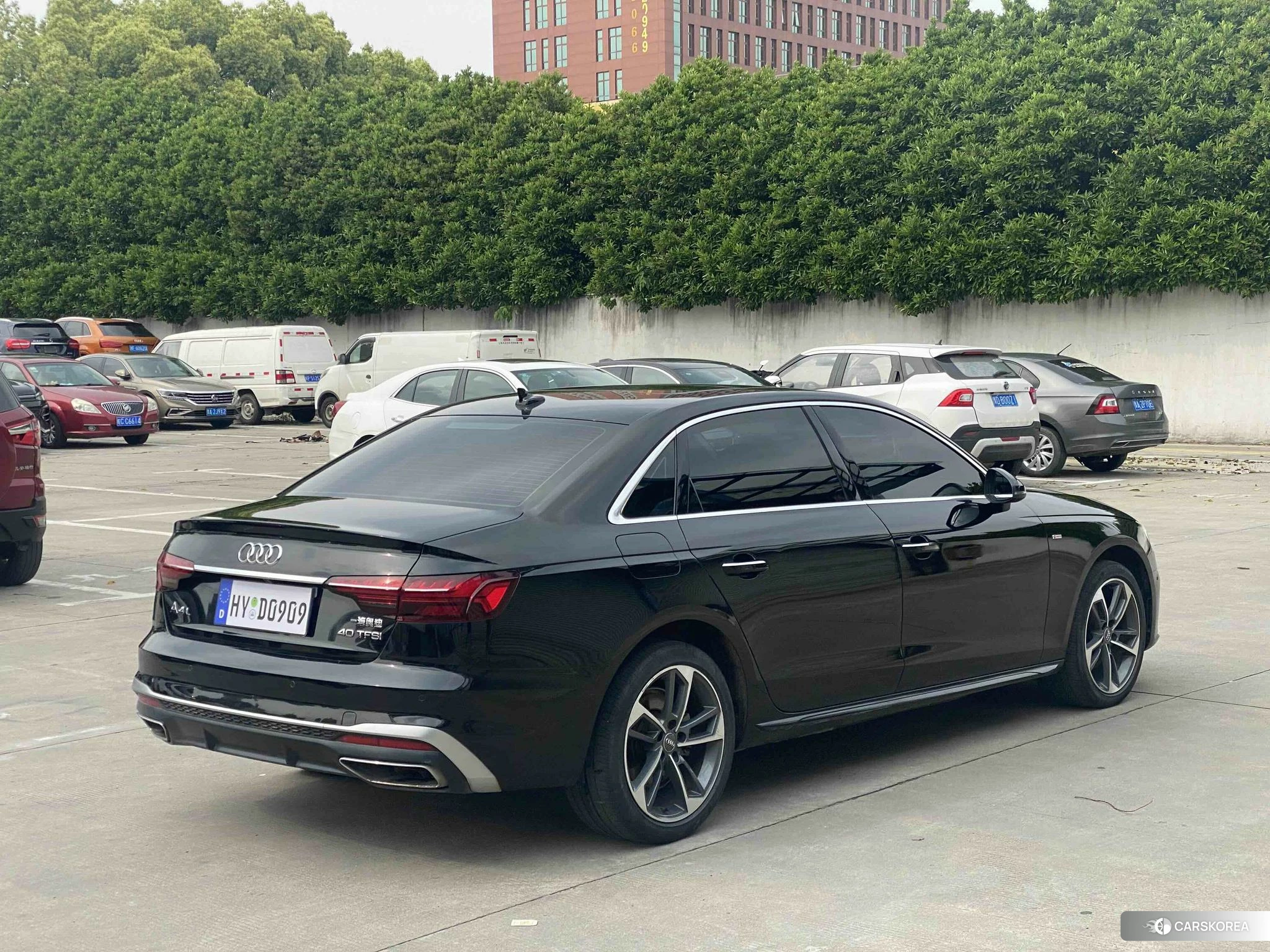 Audi A4L 2020 Черный из Китая