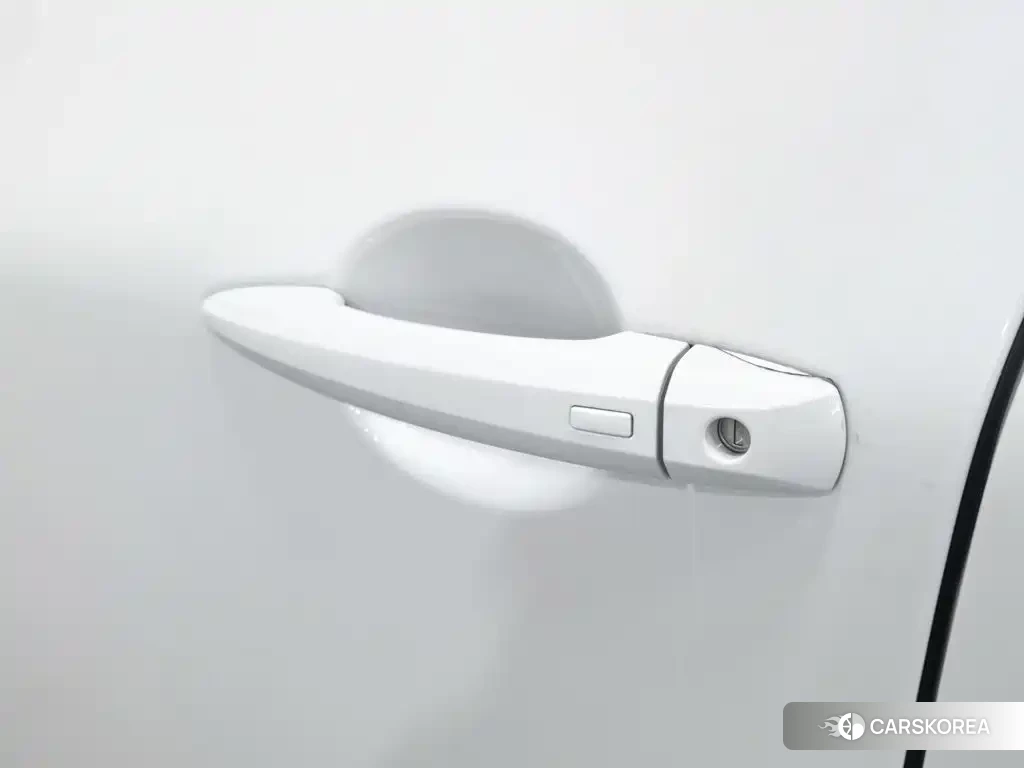 Nissan Qijun 2024 Белый из Китая