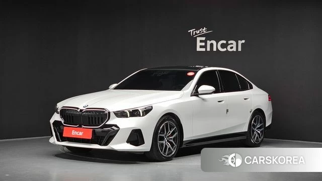 BMW 5 Series (G60) 2025 Белый из Кореи