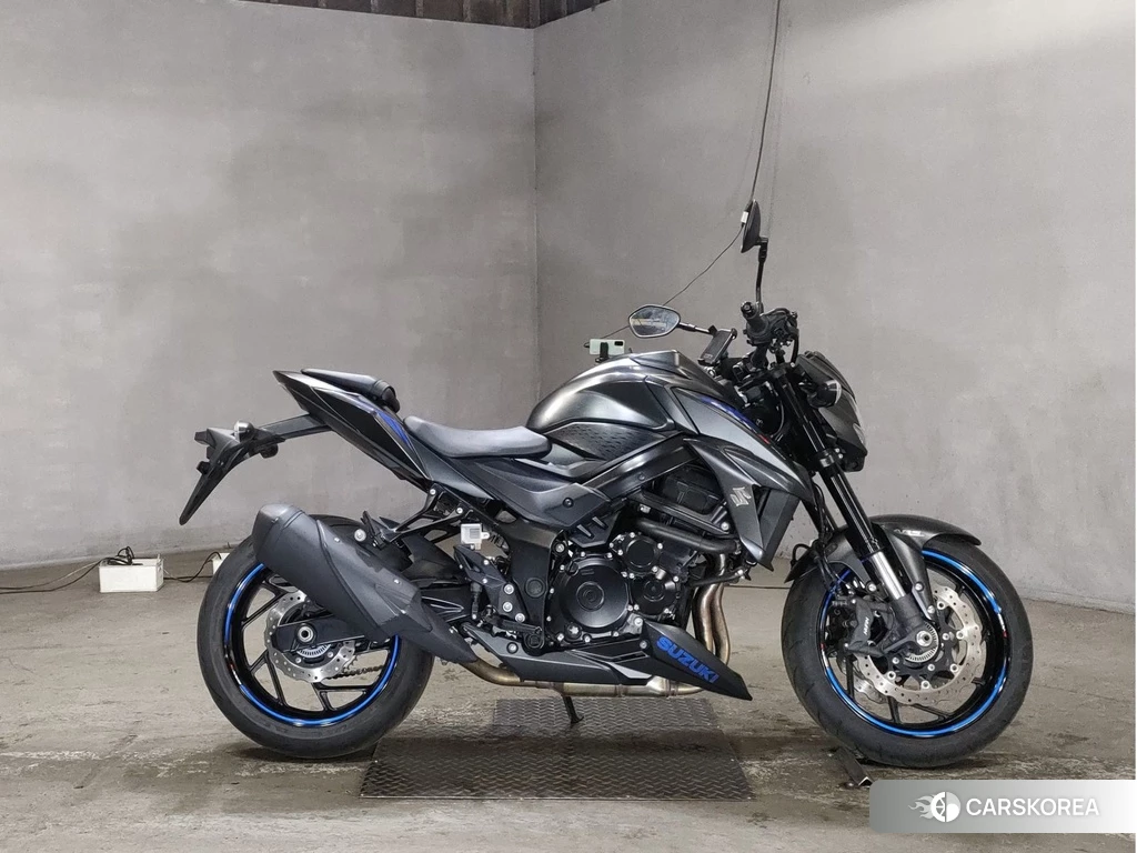 Проданный Suzuki GSX-S750 2020 из Японии