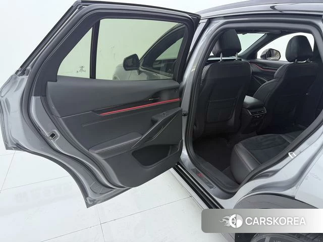 Ford EVOS 2022 Серебристо-серый из Китая