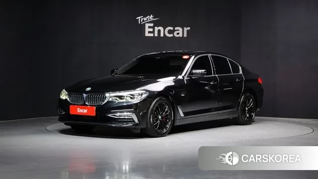 BMW 5 Series (G30) 2018 Черный из Кореи