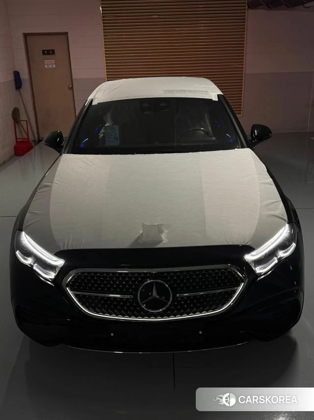 Mercedes-Benz E-Class W214 2026 Черный из Кореи