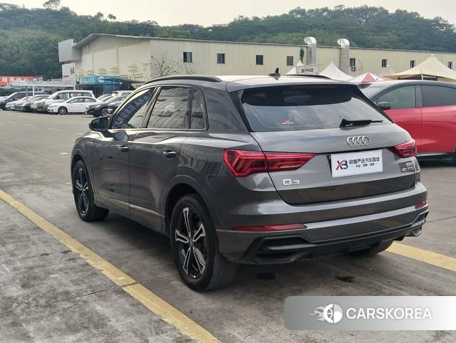 Audi Q3 2021 Темно-серый из Китая