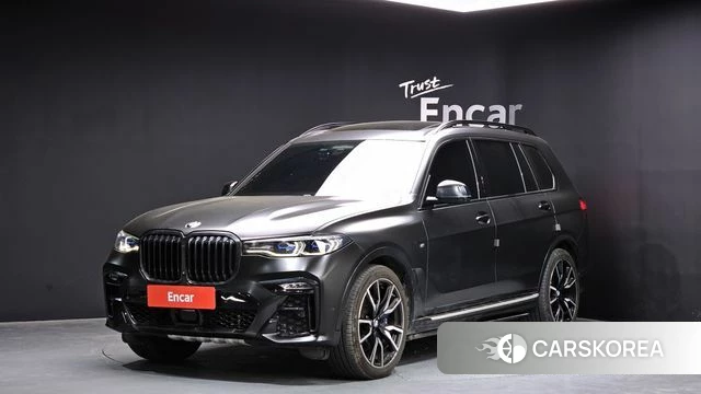 BMW X7 (G07) 2021 Черный из Кореи
