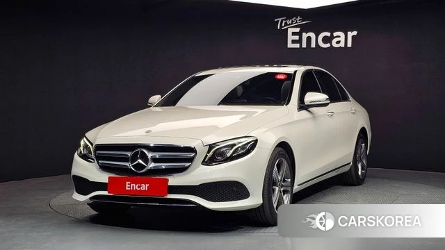 Mercedes-Benz E-Class W213 2019 Белый из Кореи