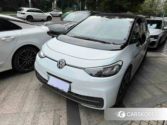 Volkswagen ID.3 2023 Белый из Китая