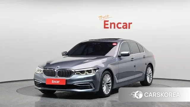 BMW 5 Series (G30) 2019 Серебристо-серый из Кореи