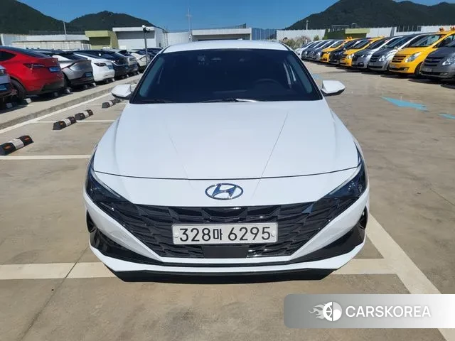 Hyundai Avante (CN7) 2021 Белый из Кореи