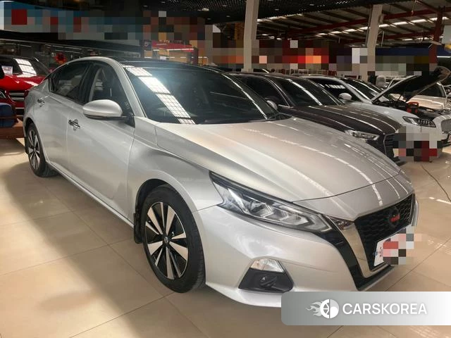 Nissan Teana 2021 Серебристо-серый из Китая