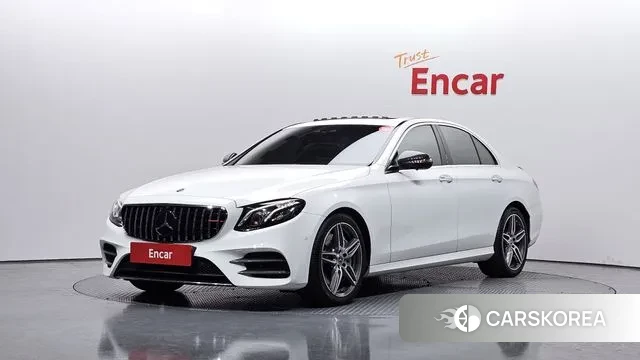 Mercedes-Benz E-Class W213 2018 Белый из Кореи