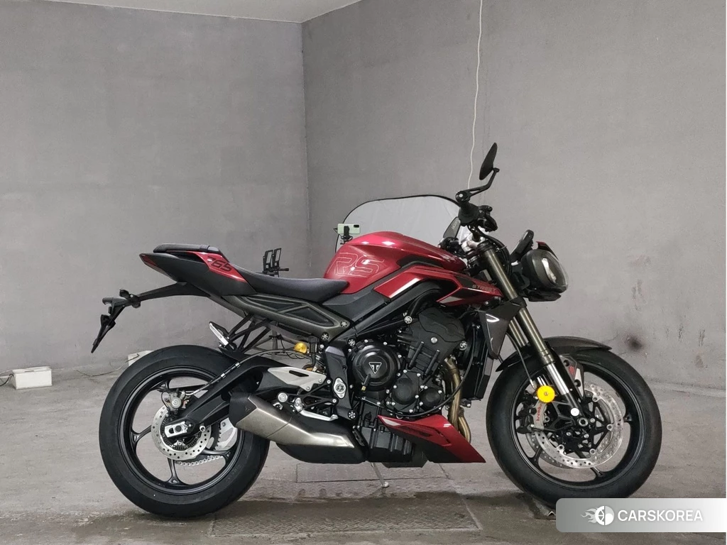 Проданный Triumph STREET TRIPLE 765 RS 2025 из Японии
