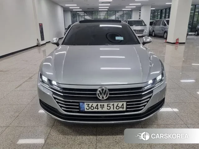 Volkswagen Arteon 2019 Серебристо-серый из Кореи