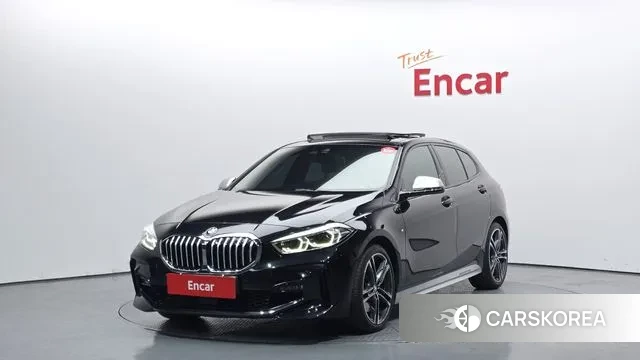 BMW 1 Series (F40) 2023 Черный из Кореи