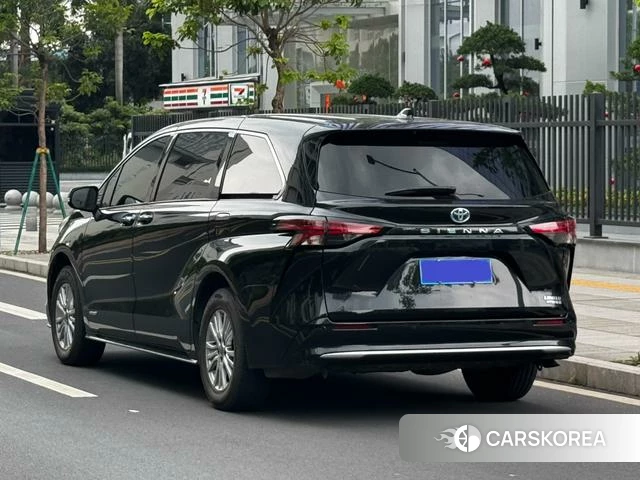 Toyota Saina 2022 Черный из Китая