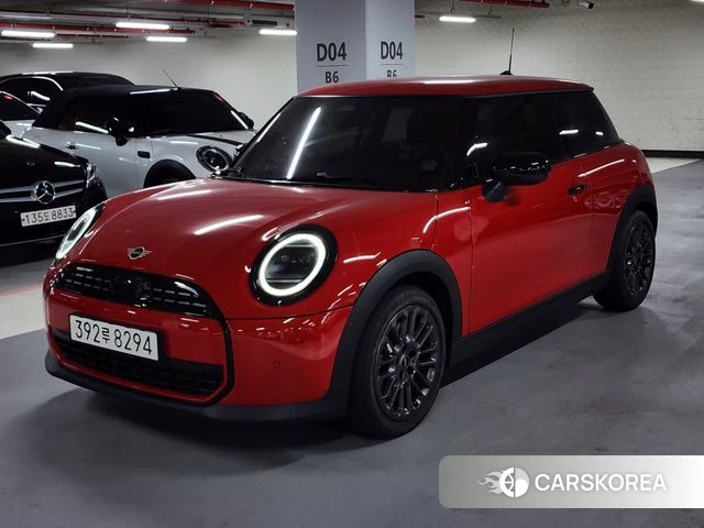 Mini Cooper C 4th generation 2024 Красный из Кореи