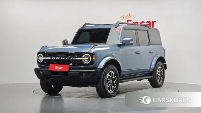 Ford Bronco 6th Generation 2023 Небесно-голубой из Кореи