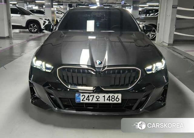 BMW 5 Series (G60) 2025 Серый из Кореи