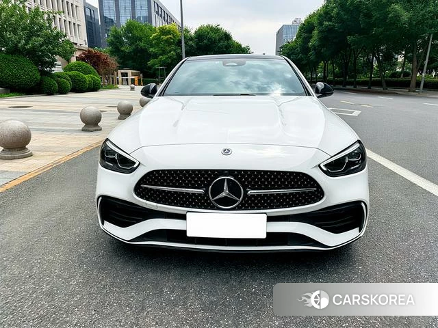 Mercedes-Benz Class C 2022 Белый из Китая