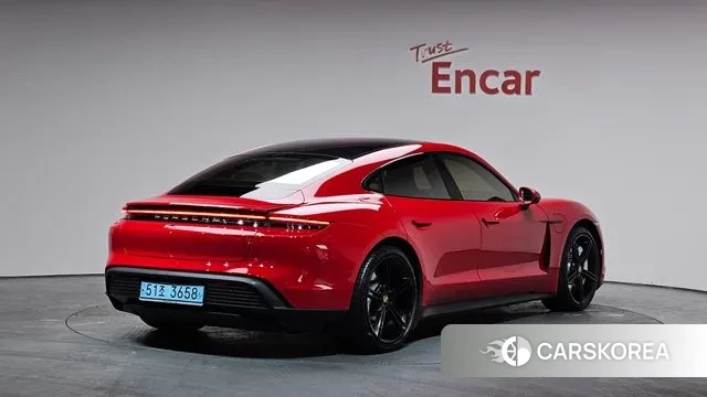 Porsche Taycan 2021 Красный из Кореи