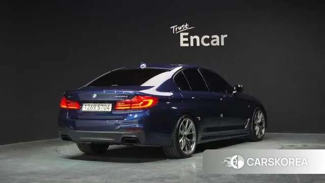 BMW 5 Series (G30) 2019 Синий из Кореи