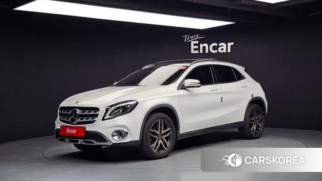 Mercedes-Benz GLA-Class X156 2019 Белый из Кореи