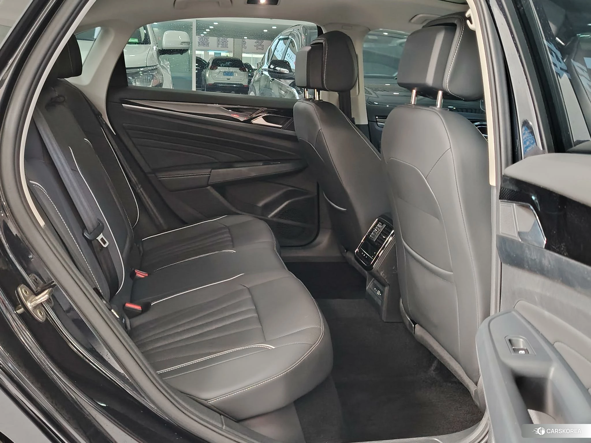 Volkswagen Passat 2024 Черный из Китая