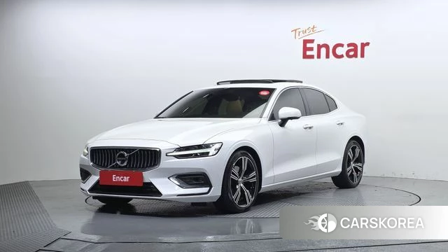 Volvo S60 3rd generation 2021 Белый из Кореи