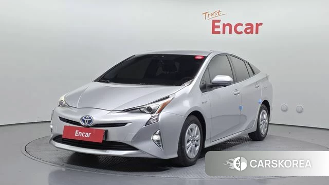 Toyota Prius 4th Generation 2018 Серебристо-серый из Кореи