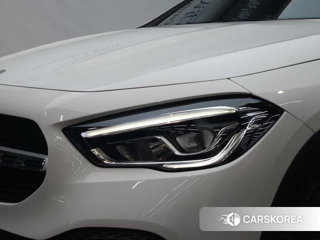 Mercedes-Benz GLA 2023 Белый из Китая