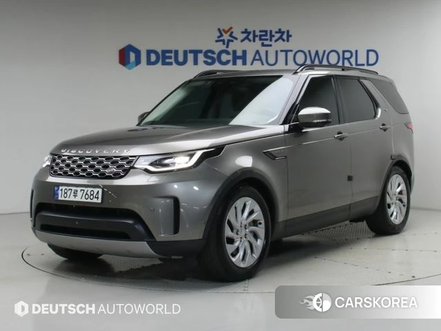 Land Rover Discovery 5 2023 Серебристо-серый из Кореи